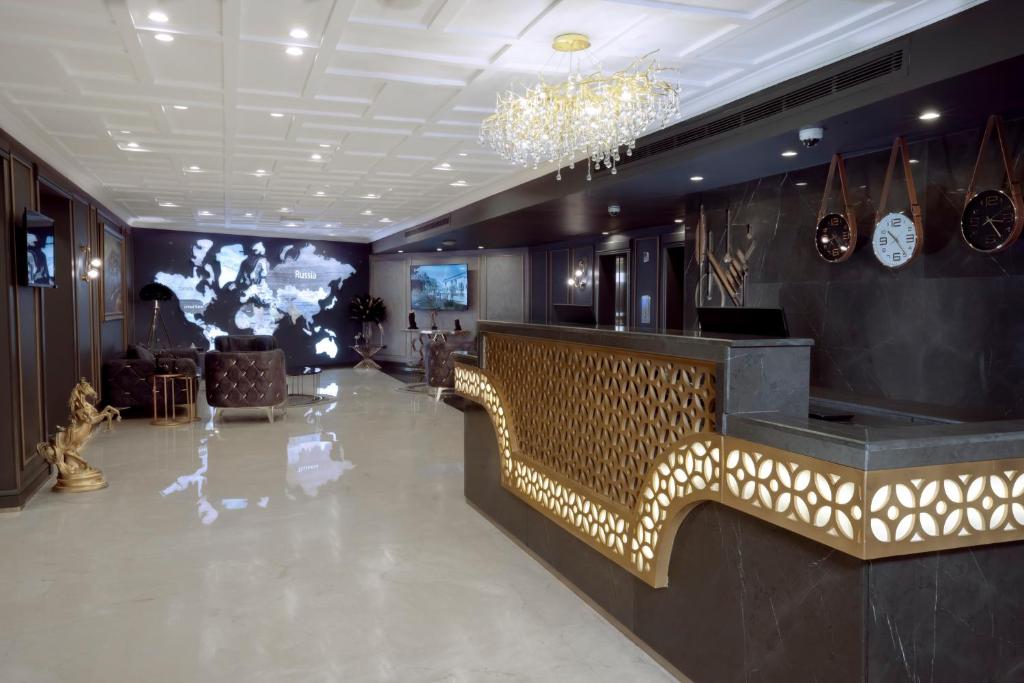 Lobby & reception