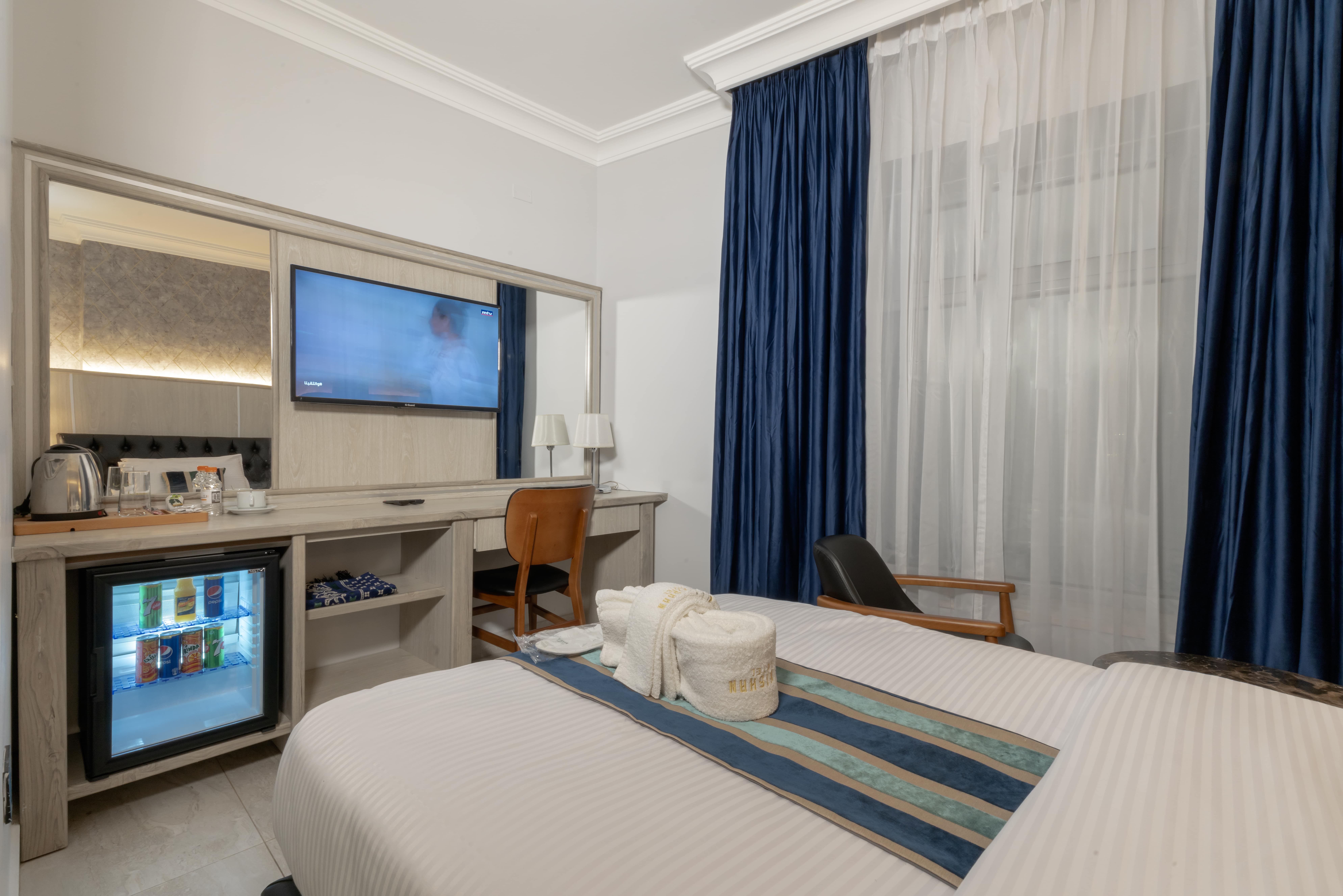 Deluxe Single Room — Street View — photo 4