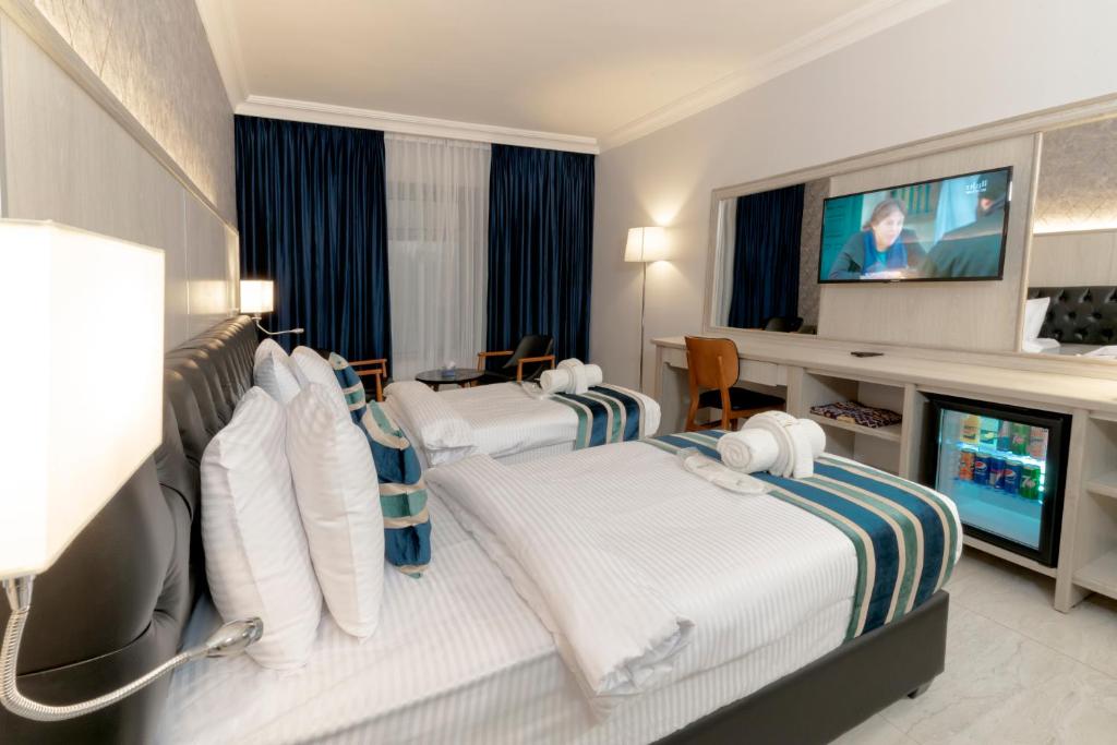 Deluxe Double Room — Street View — photo 5