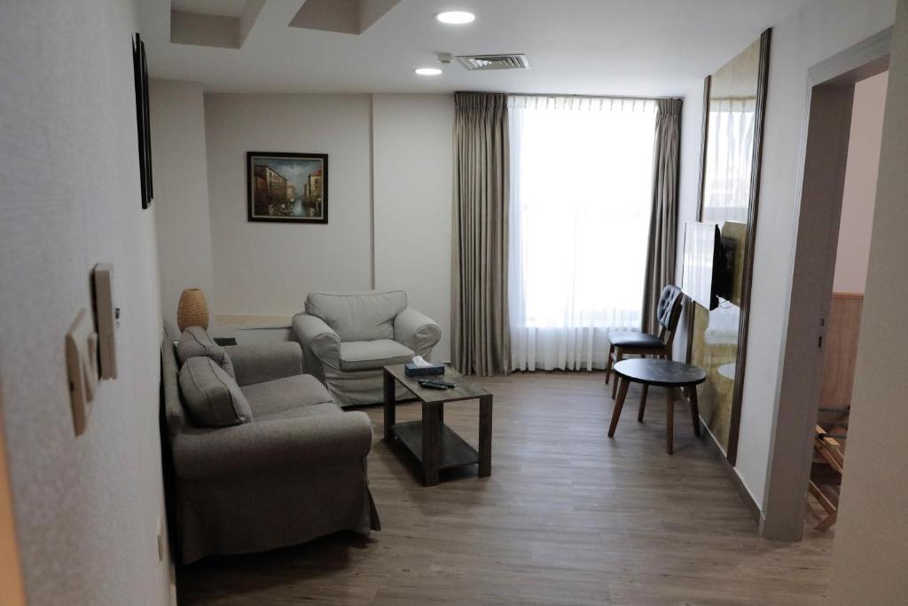 One-Bedroom Suite