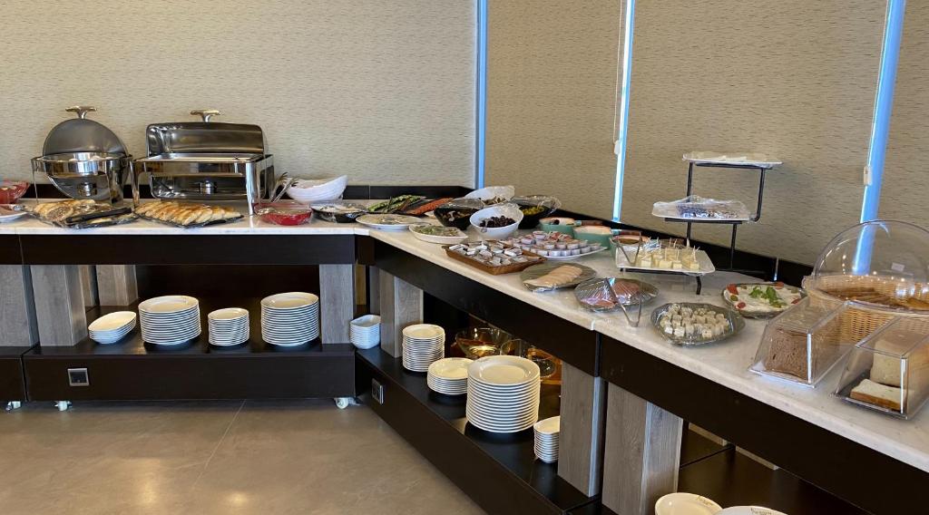 Nishan Hotel restaurant 4