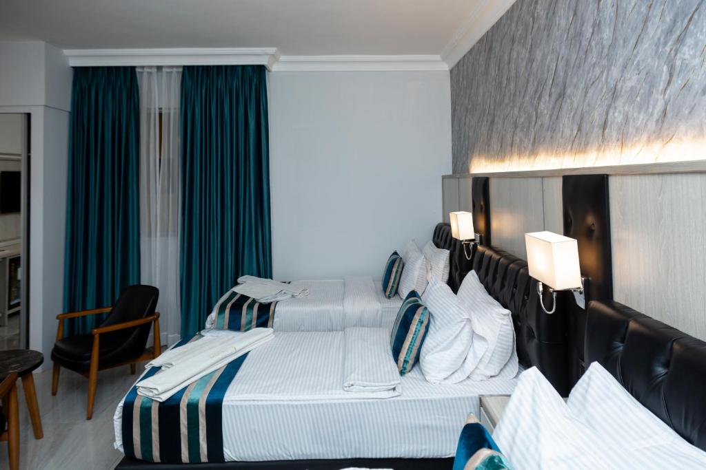 Deluxe Triple Room — photo 9