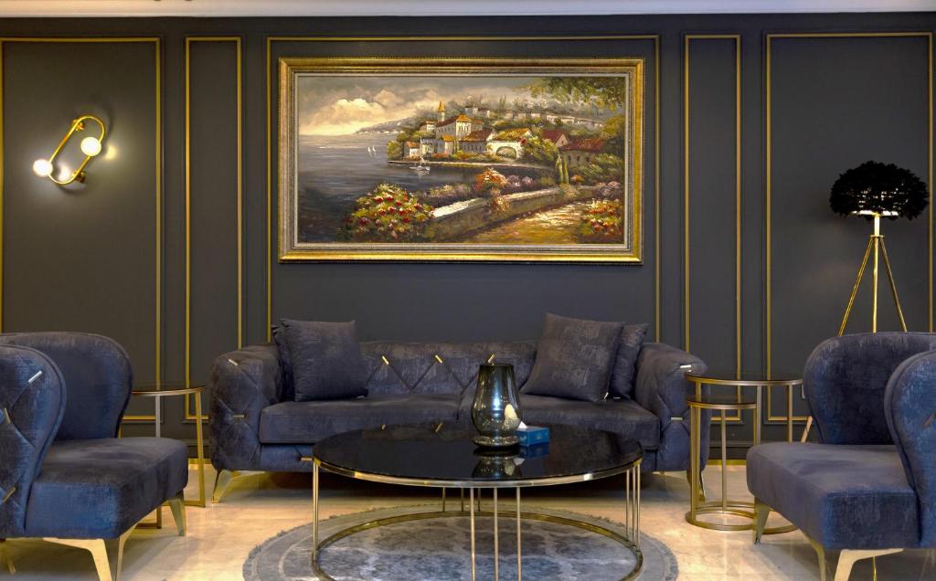 Lobby & reception